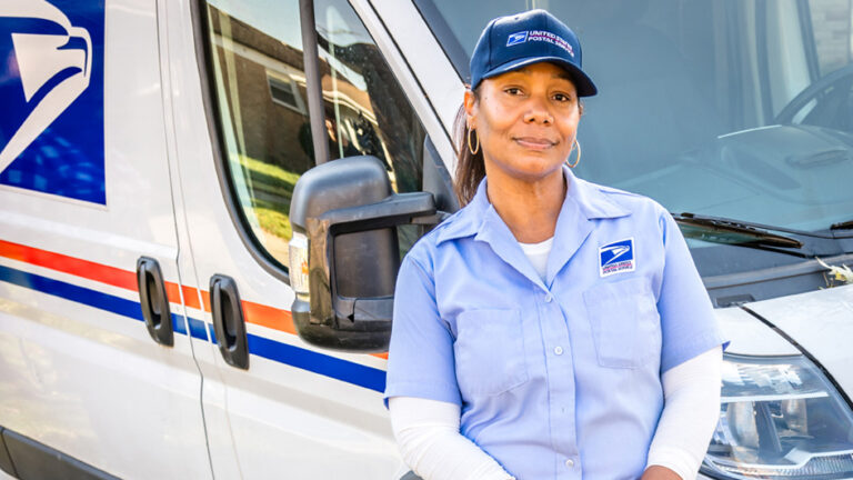 Chicago USPS Letter Carrier Helps Save Elderly Woman After Fall